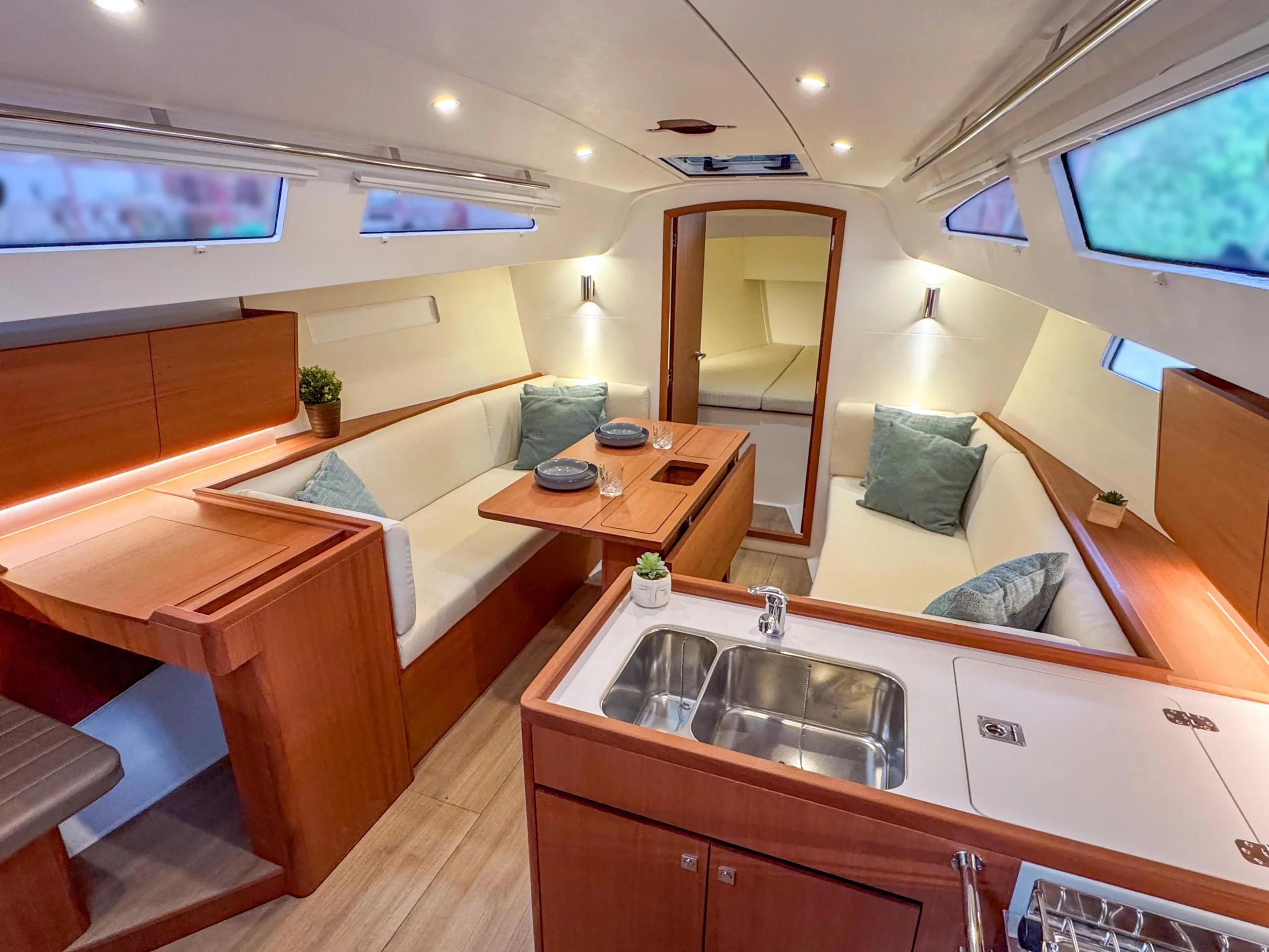 Interior J/36 Jboats